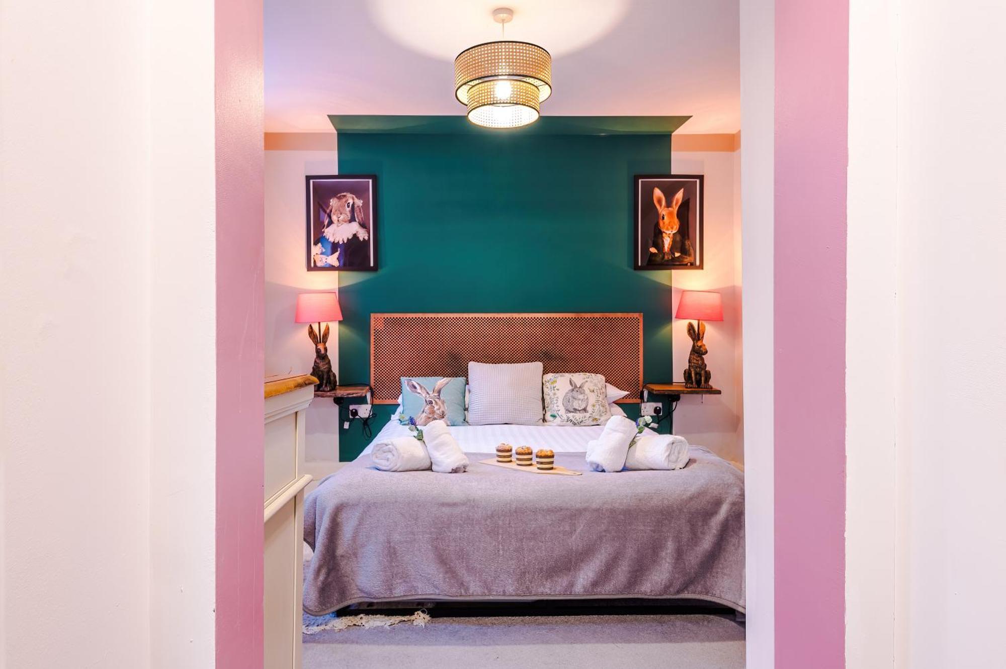 New! Stunning City-centre By 53 Degrees Property, Ideal For Couples, Amazing Location!