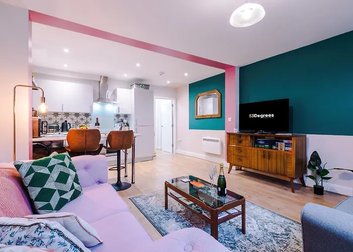 New! Stunning City-Centre Home By 53 Degrees Property, Ideal For Couples, Amazing Location!