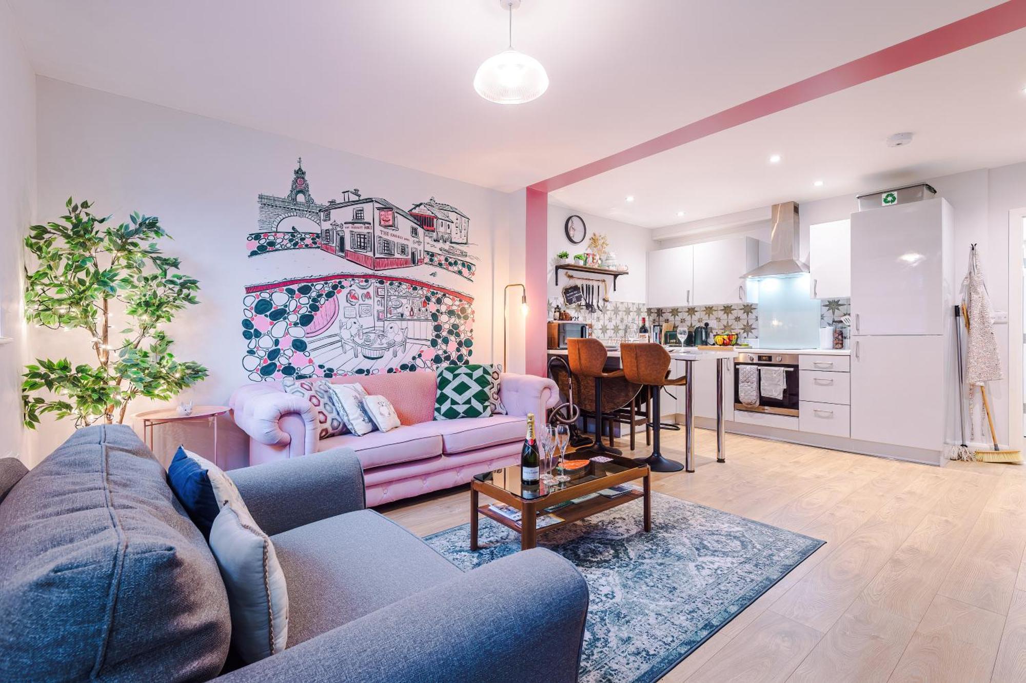New! Stunning City-centre By 53 Degrees Property, Ideal For Couples, Amazing Location! * Chester