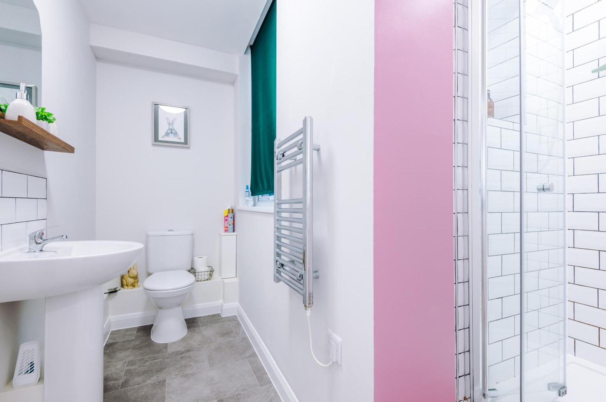 New! Stunning City-centre By 53 Degrees Property, Ideal For Couples, Amazing Location! Holiday home Chester